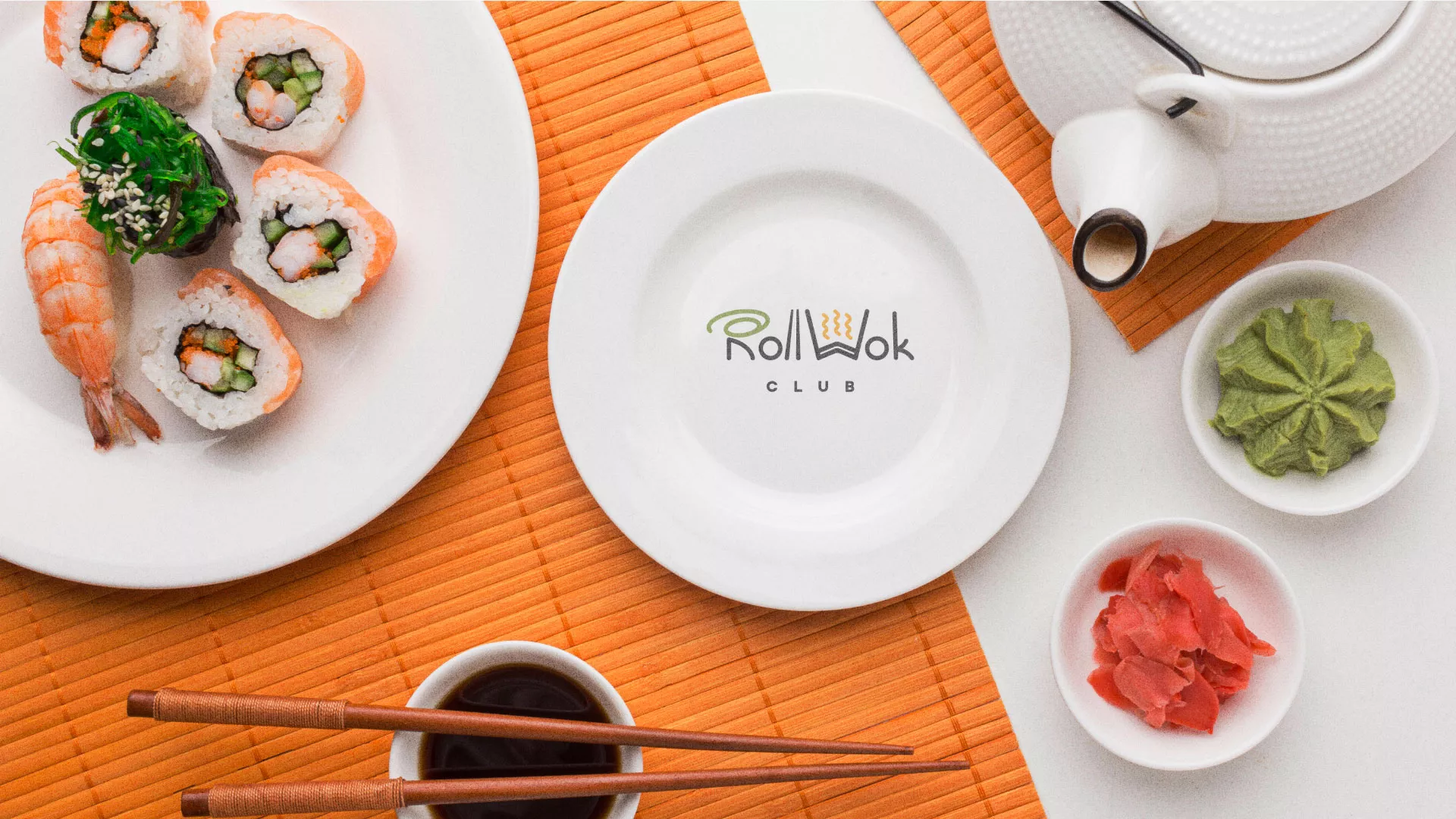 Разработка логотипа и фирменного стиля суши-бара «Roll Wok Club» в Бирюсинске